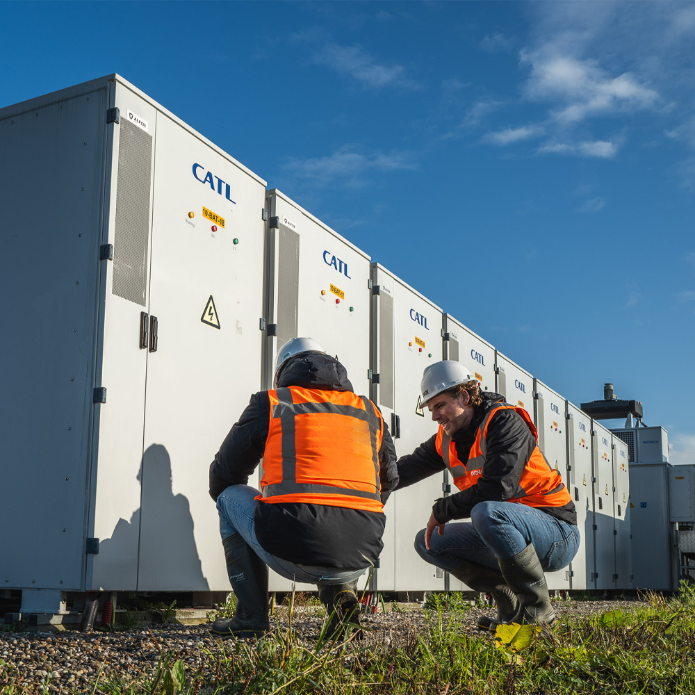 دستگاه های تامین برق پایدار